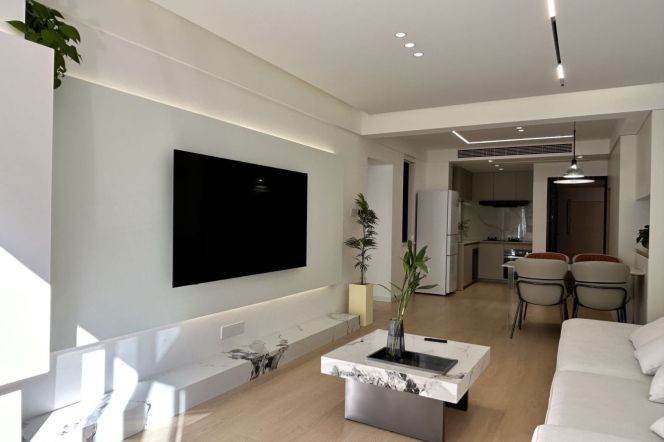 Spacious 1BR Apartment at Sihe Garden