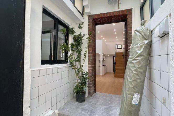 2BR Apartment in Old Xuhui (L1/L7)