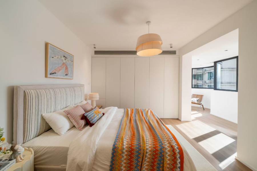 Housing image — Bedroom