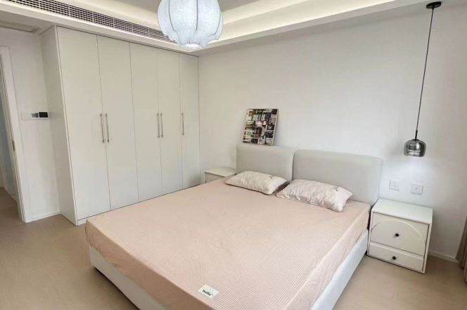 High-Ceiling 3BR Apartment near Madang Rd Metro with Outstanding View