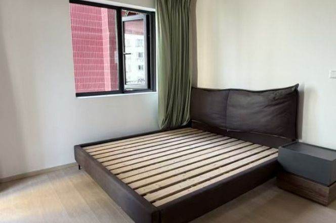 3BR Apartment near Jiangsu Rd Metro (L2/L11)