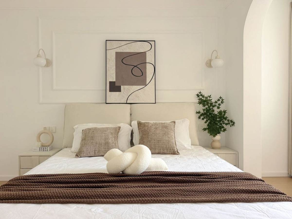 Housing image — Bedroom