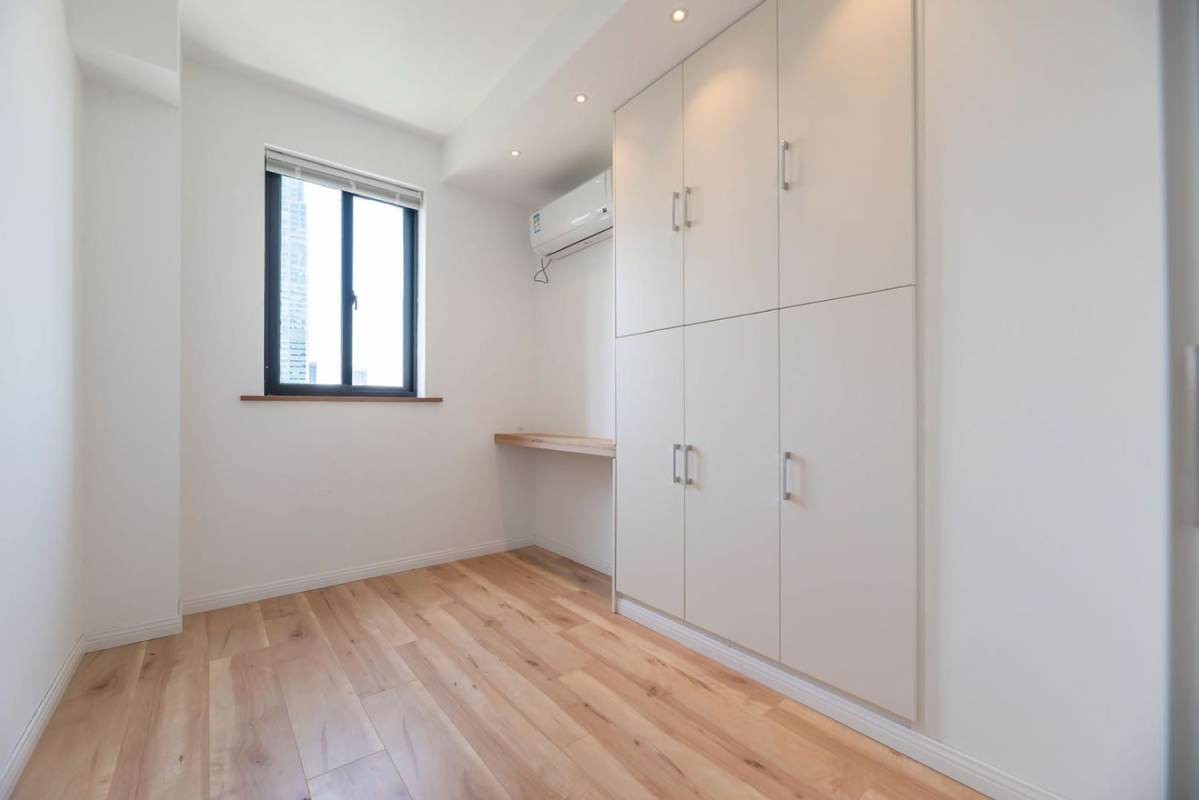 Housing image — Bedroom