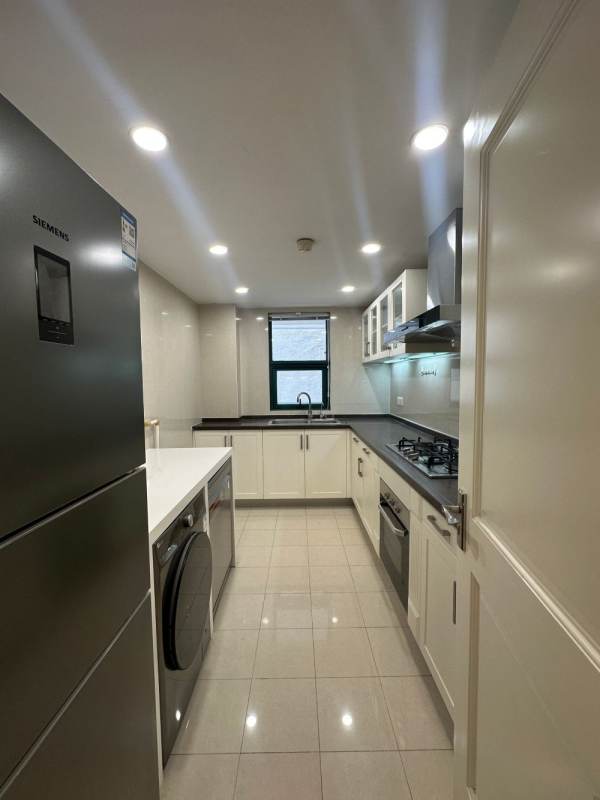 Housing image — Kitchen