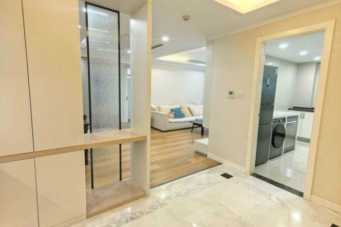 Spacious 2BR Apartment in Old Xuhui (L1/L7)