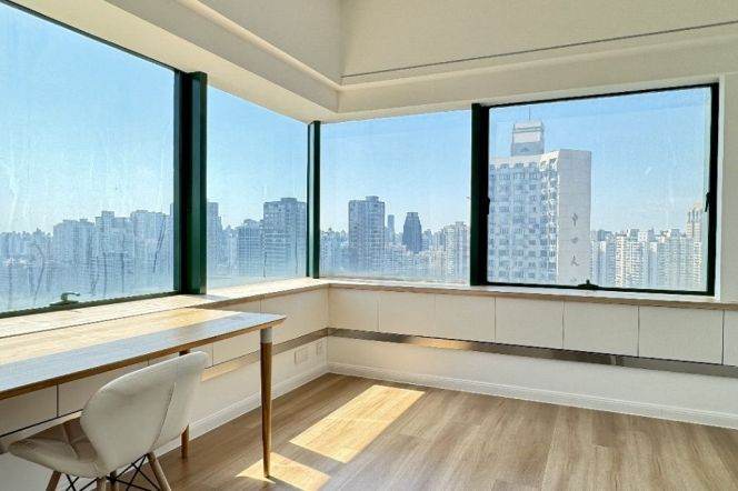 Spacious 1BR Apartment in Jing'an with Outstanding View (L2/L7/L14)