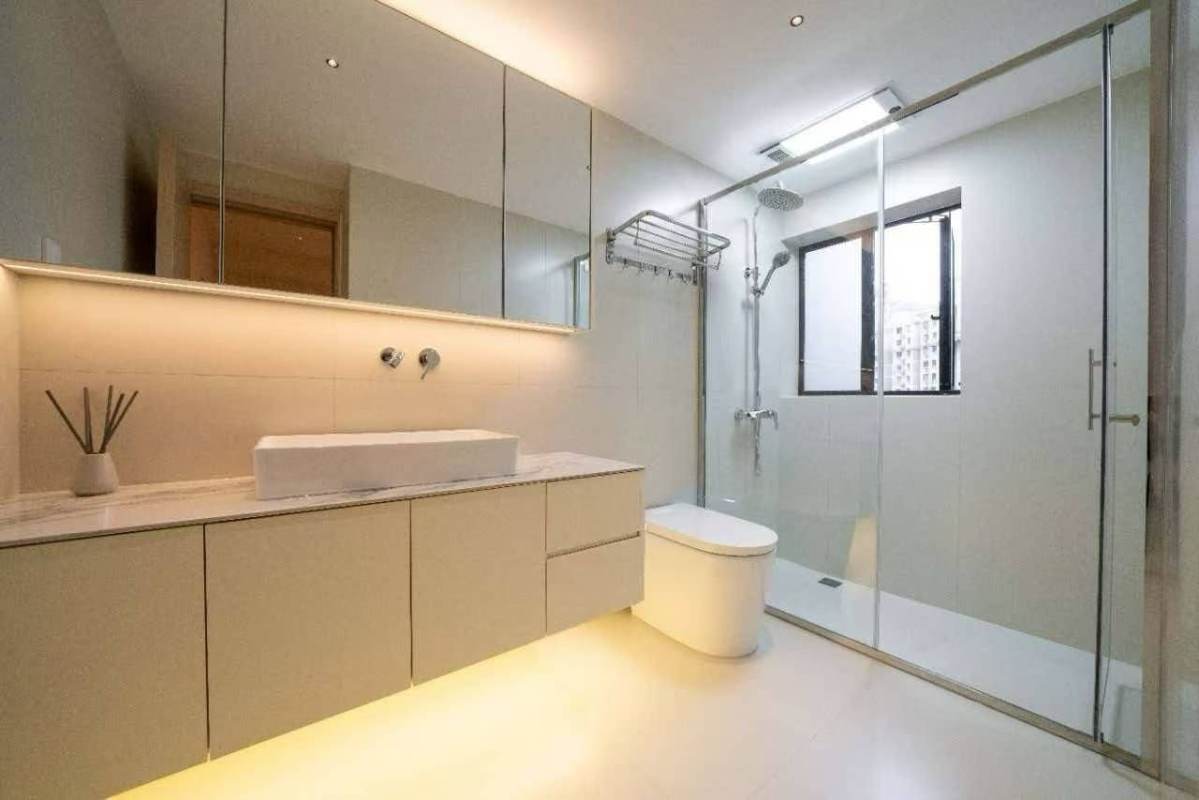 Housing image — Bathroom
