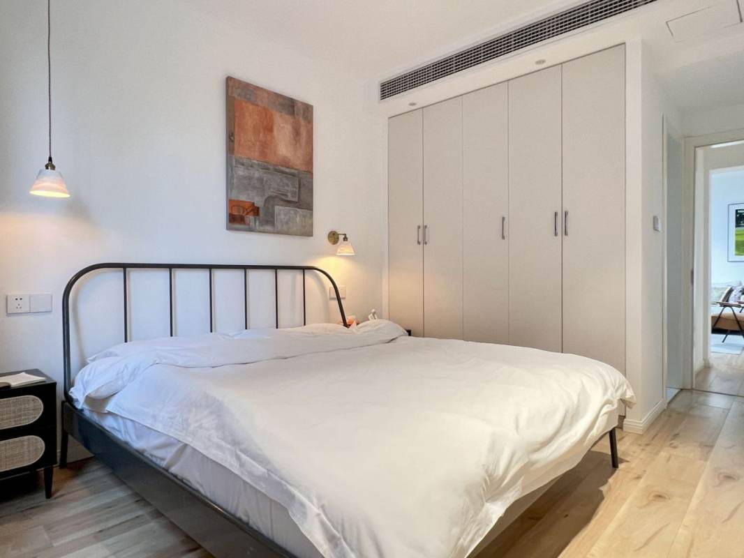 Housing image — Bedroom