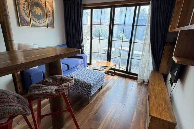 2BR Lane House in Old Xuhui with Terrace