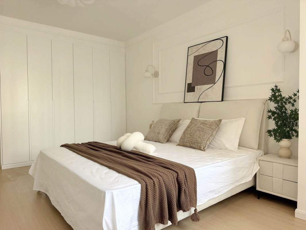 Housing image — Bedroom