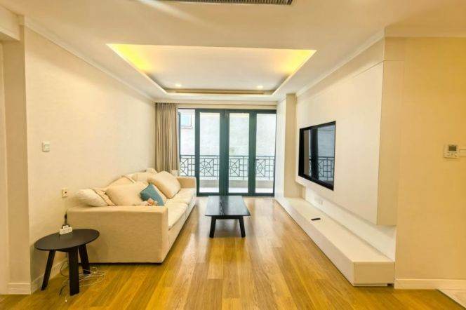 Spacious 2BR Apartment in Old Xuhui (L1/L7)