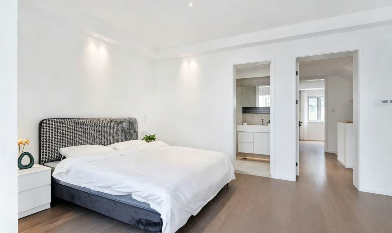 Housing image — Bedroom