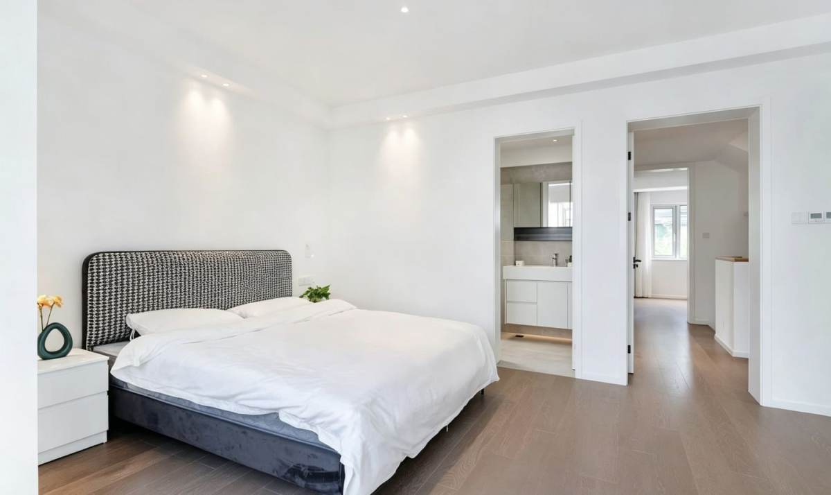 Housing image — Bedroom