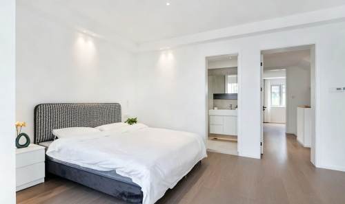 Housing image — Bedroom