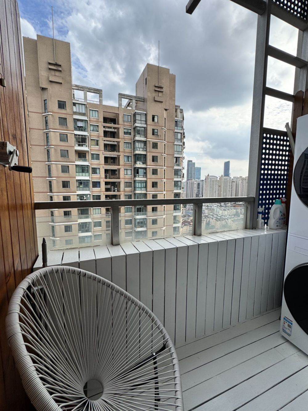 Housing image — Balcony