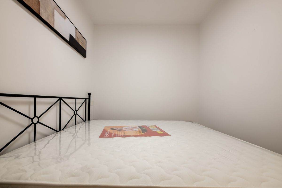 Housing image — Bedroom