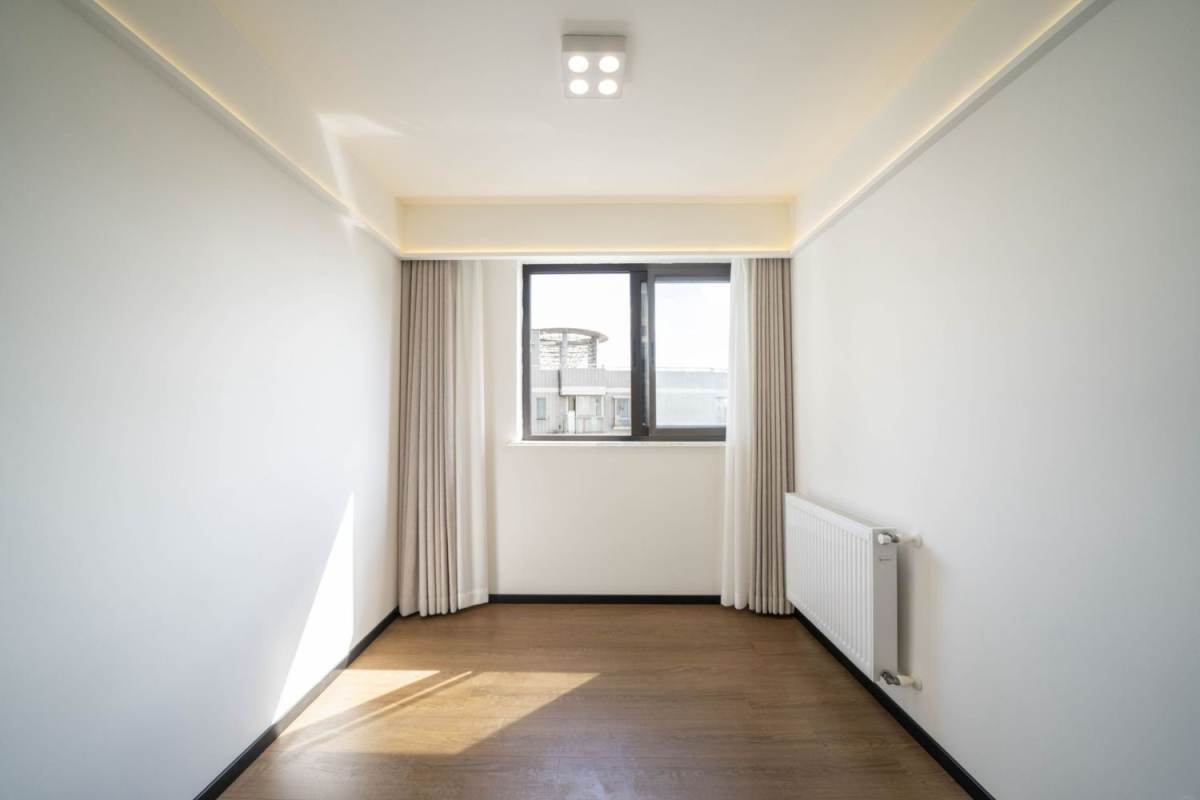 Housing image — Bedroom