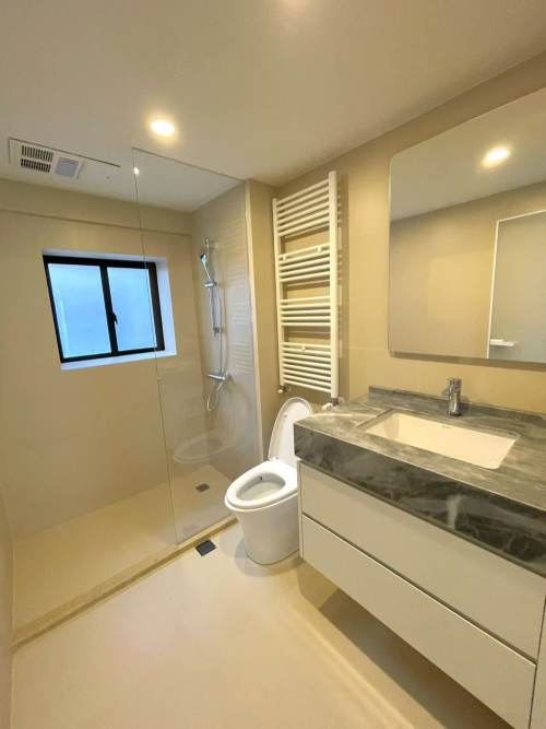 Housing image — Bathroom