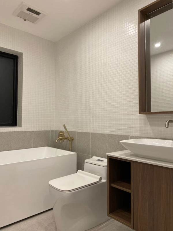 Housing image — Bathroom