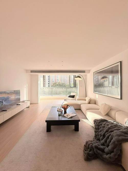 Housing image — Living Room