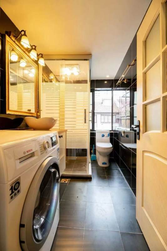 Housing image — Bathroom