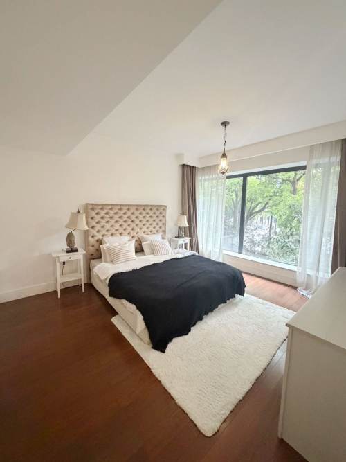 Housing image — Bedroom