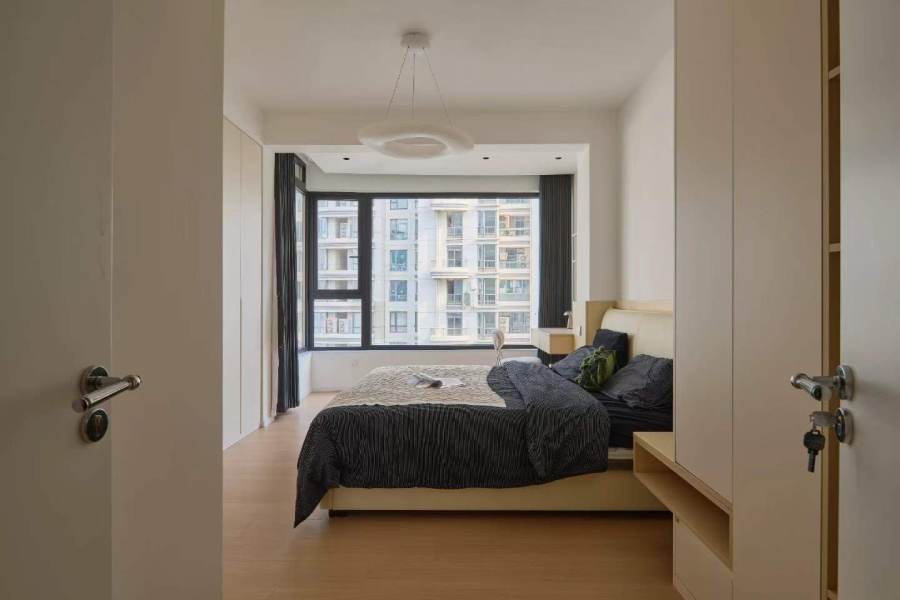 Housing image — Bedroom