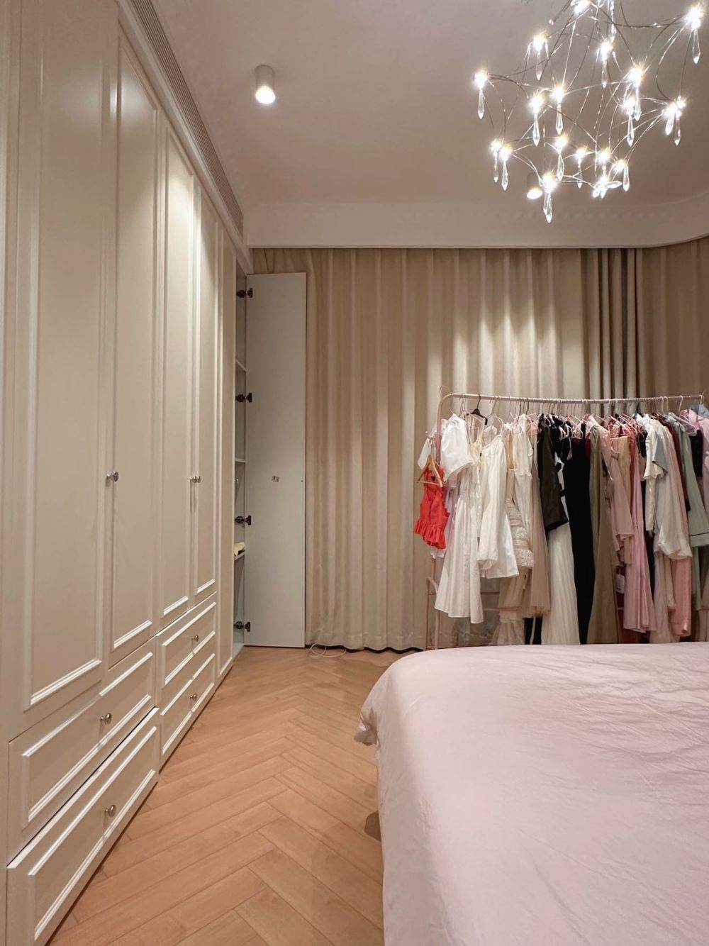 Housing image — Bedroom