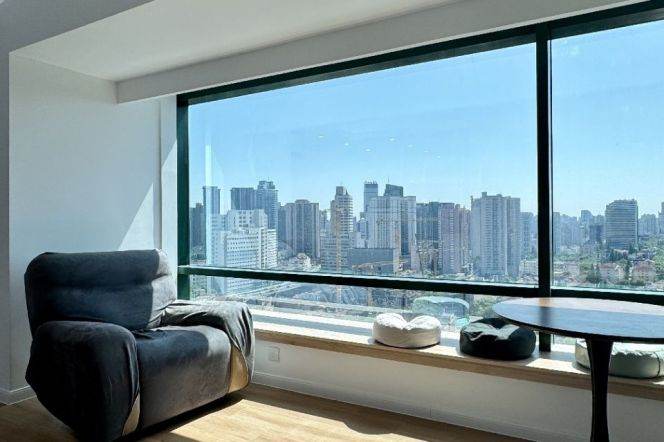 Spacious 1BR Apartment in Jing'an with Outstanding View (L2/L7/L14)