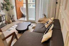 High-Floor 2BR Apartment near Changping Rd Metro with Floor-to-Ceiling Windows