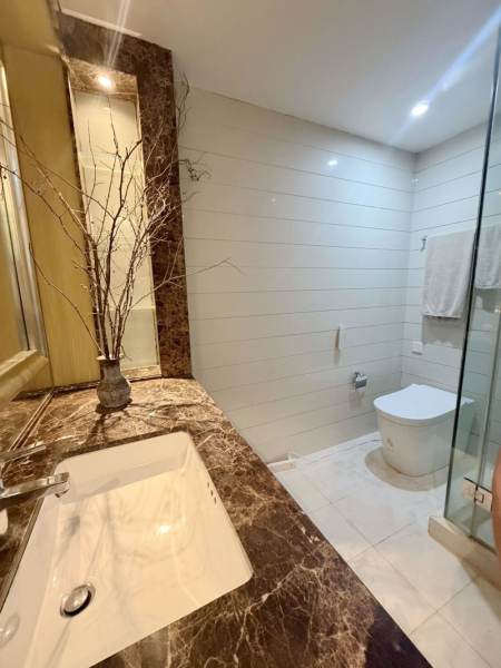 Housing image — Bathroom