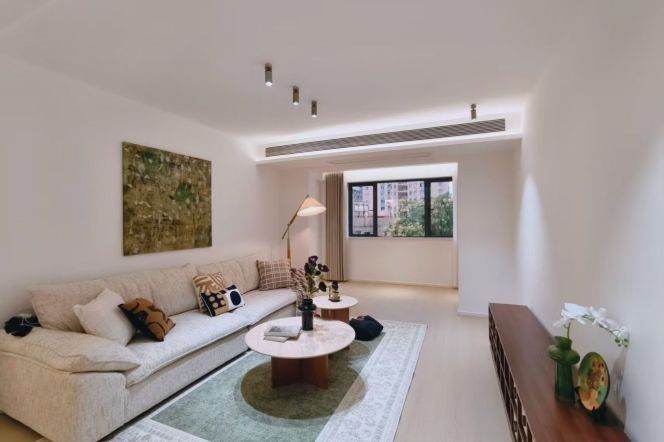 Spacious 2BR Apartment near Yishan Rd Metro (L3/L4/L9)