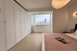High-Floor 2BR Apartment at Ruijin Hospital (L9)
