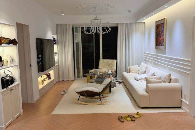 Spacious 3BR Apartment in Laoximen with Floor-to-Ceiling Windows (L8/L9)