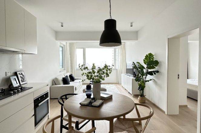Spacious High-Ceiling 2BR Apartment in Old Xuhui with Outstanding View (L1/L10/L12)