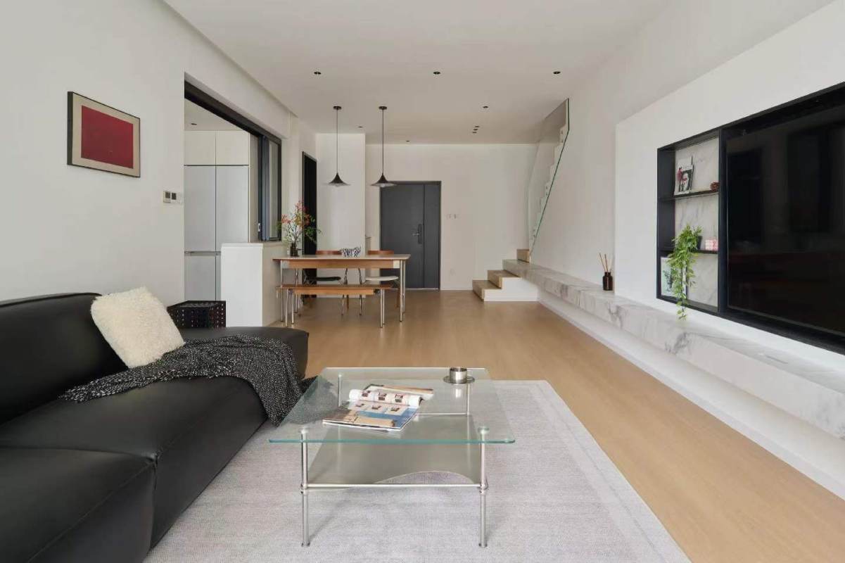 Housing image — Living Room