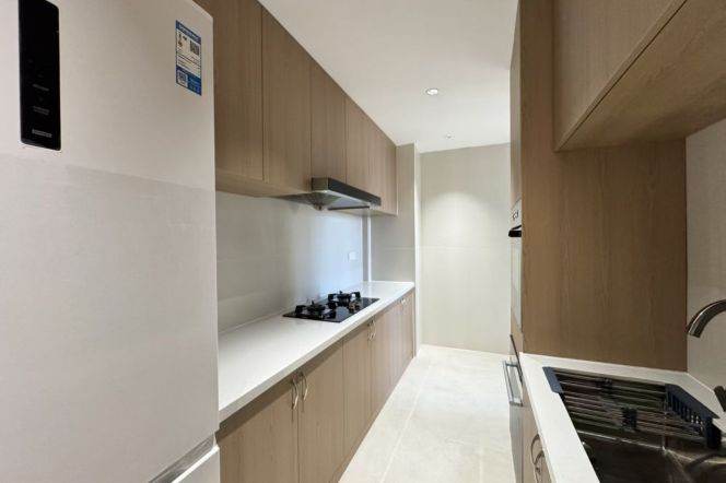 High-Floor 3BR Apartment near Shangcheng Rd Metro (L2/L9)