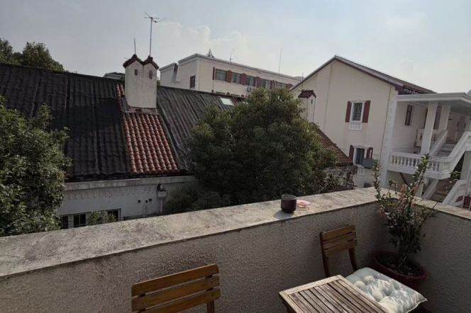 2BR Lane House in Old Xuhui with Terrace