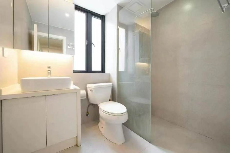 Housing image — Bathroom