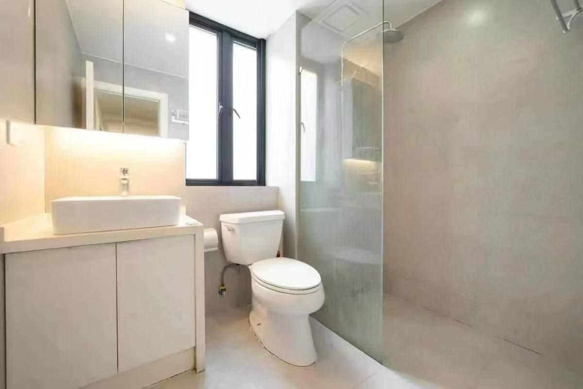 Housing image — Bathroom