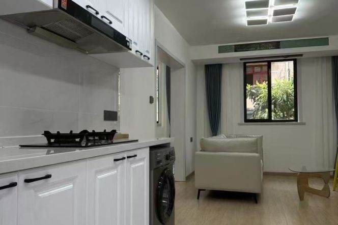 1BR Apartment near Hongqiao Rd Metro (L3/L4/L10)
