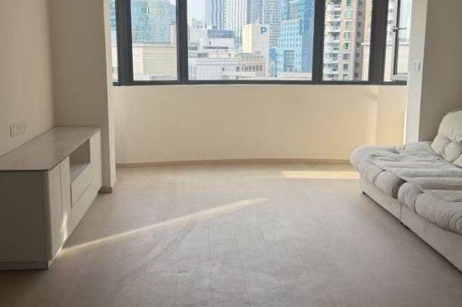 3BR Apartment near Jiangsu Rd Metro (L2/L11)