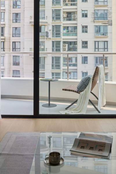 Housing image — Balcony