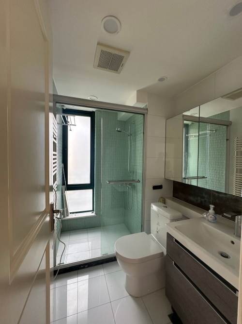 Housing image — Bathroom