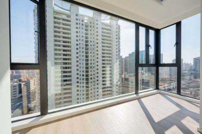 High-Floor Spacious 3BR Apartment in Laoximen (L8/L10)