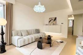 High-Ceiling 3BR Apartment near Madang Rd Metro with Outstanding View