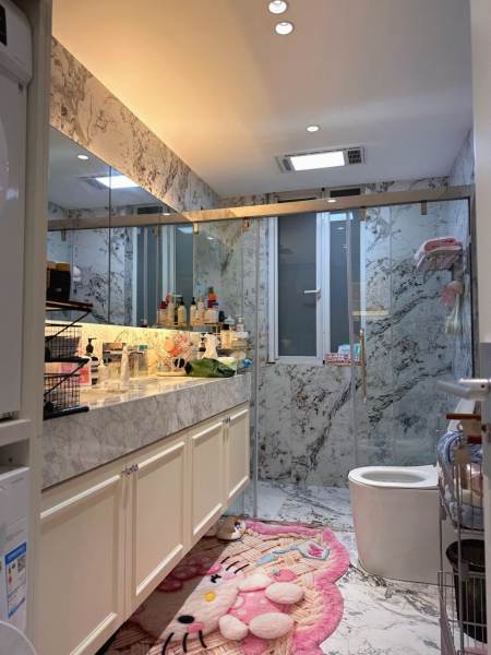 Housing image — Bathroom