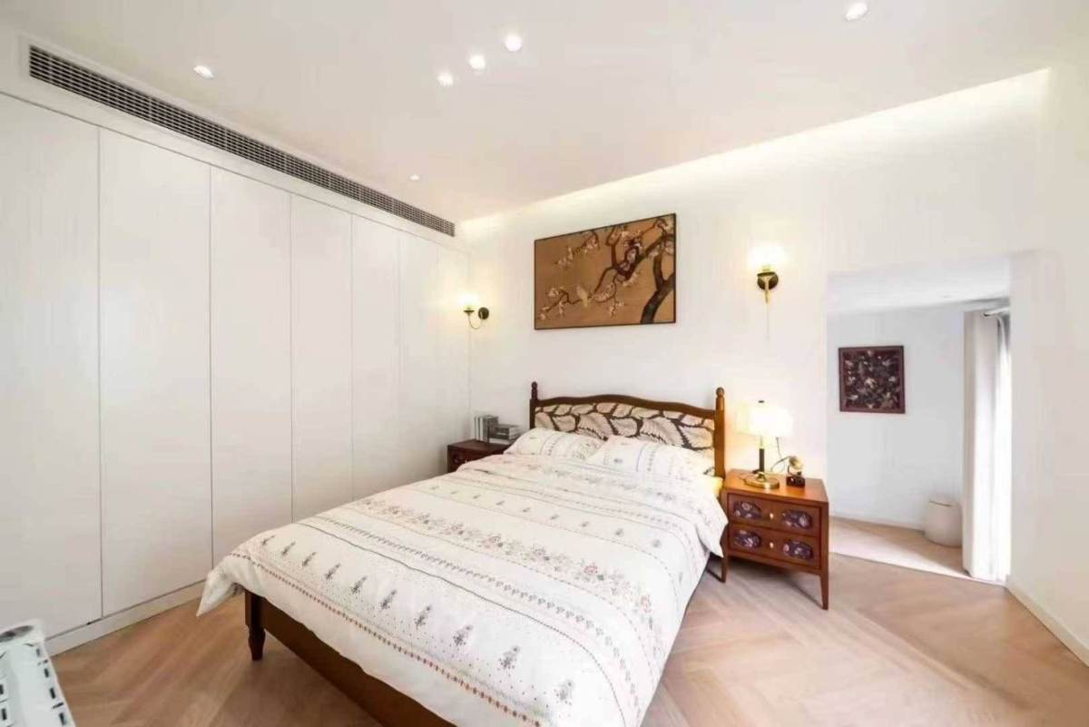Housing image — Bedroom