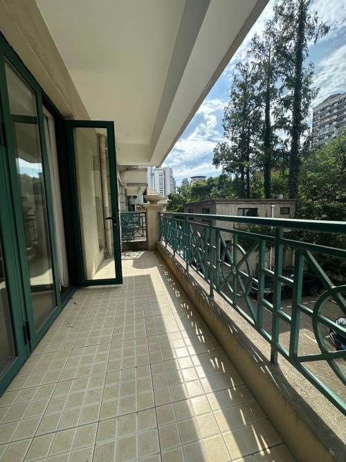 Housing image — Balcony