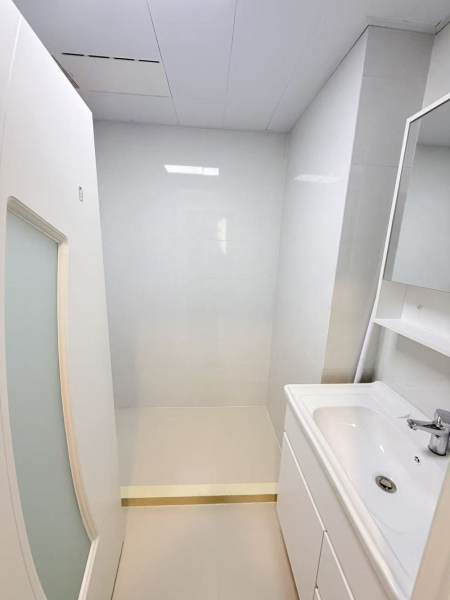 Housing image — Bathroom